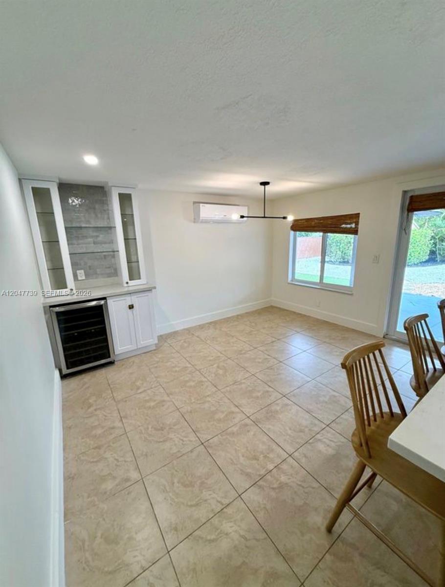 670 E 58th St, Hialeah FL 33013 photo 4