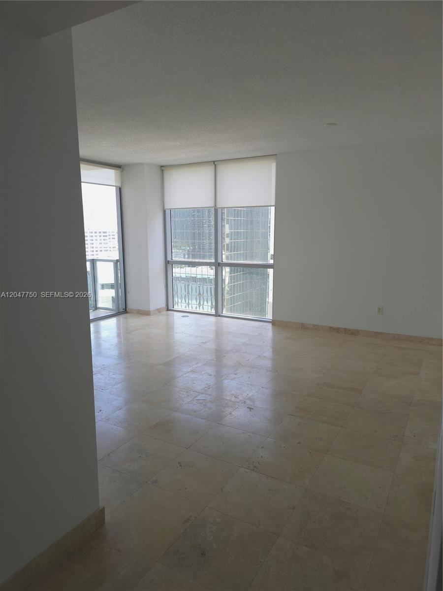 1060 Brickell Ave # 1701, Miami FL 33131 photo 2