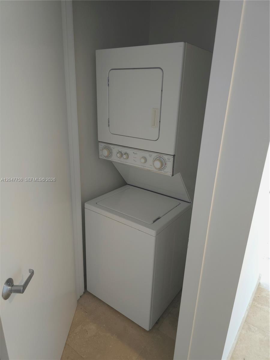 1060 Brickell Ave # 1701, Miami FL 33131 photo 5