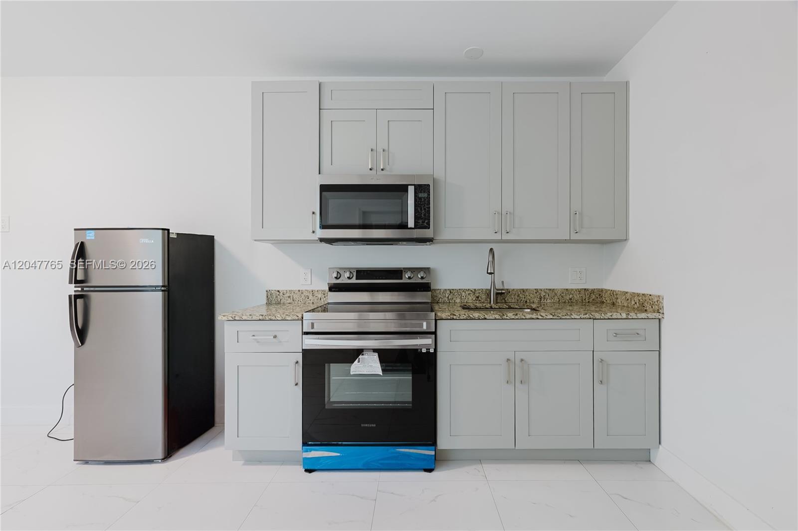 2621 SW 12th Ter # B, Fort Lauderdale FL 33315 photo 3