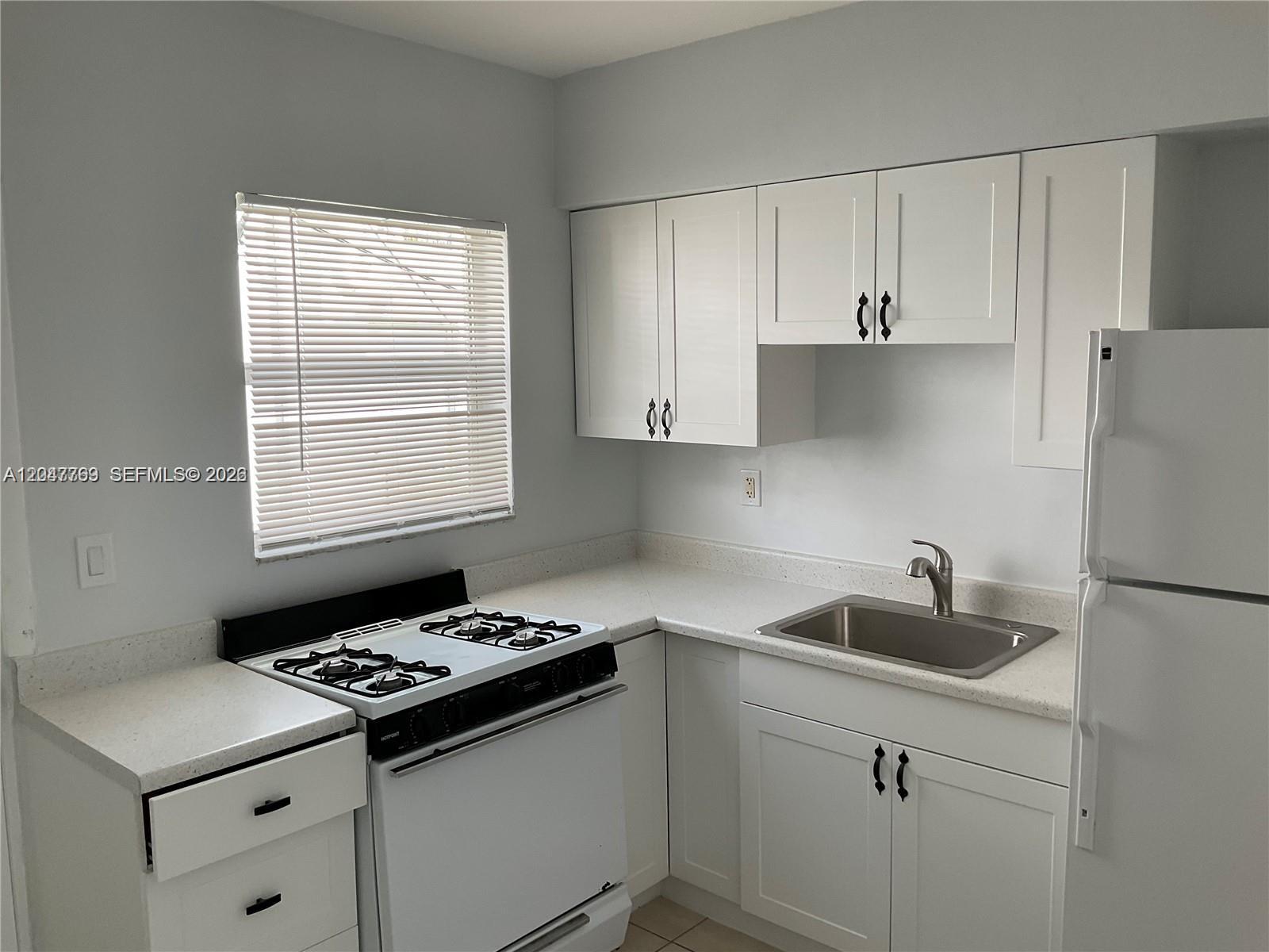 1420 NE 171st St # 2, North Miami Beach FL 33162 photo 5