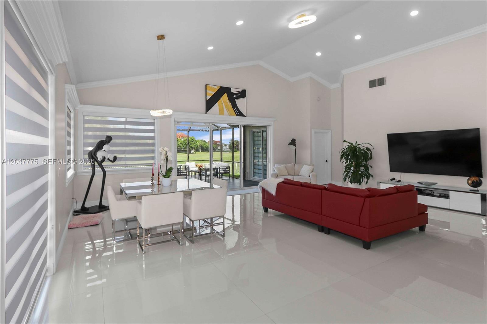 1530 W Lacosta Dr W, Pembroke Pines FL 33027 photo 5