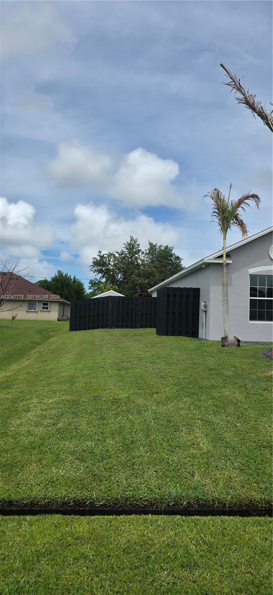 2037 SW Aquarius Ln, Port St. Lucie FL 34984 photo 3