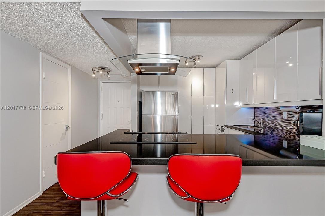 200 Leslie Dr # 926, Hallandale Beach FL 33009 photo 2