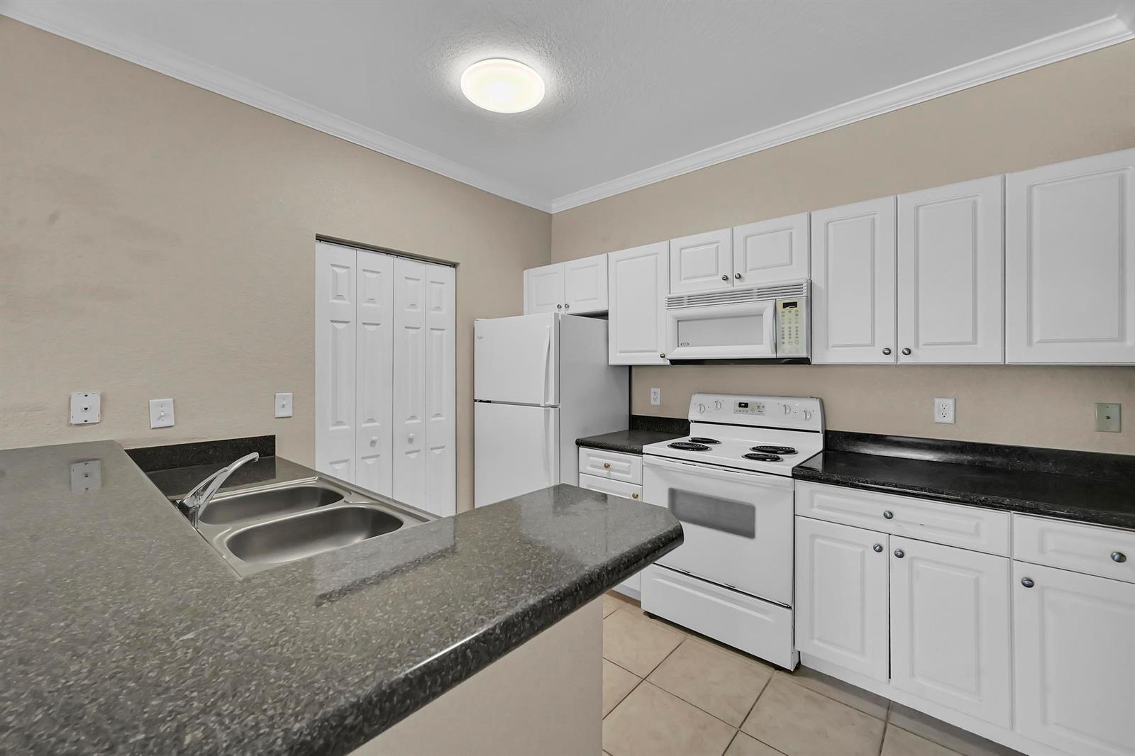 196 SE Kitching Circle, Stuart FL 34994 photo 5