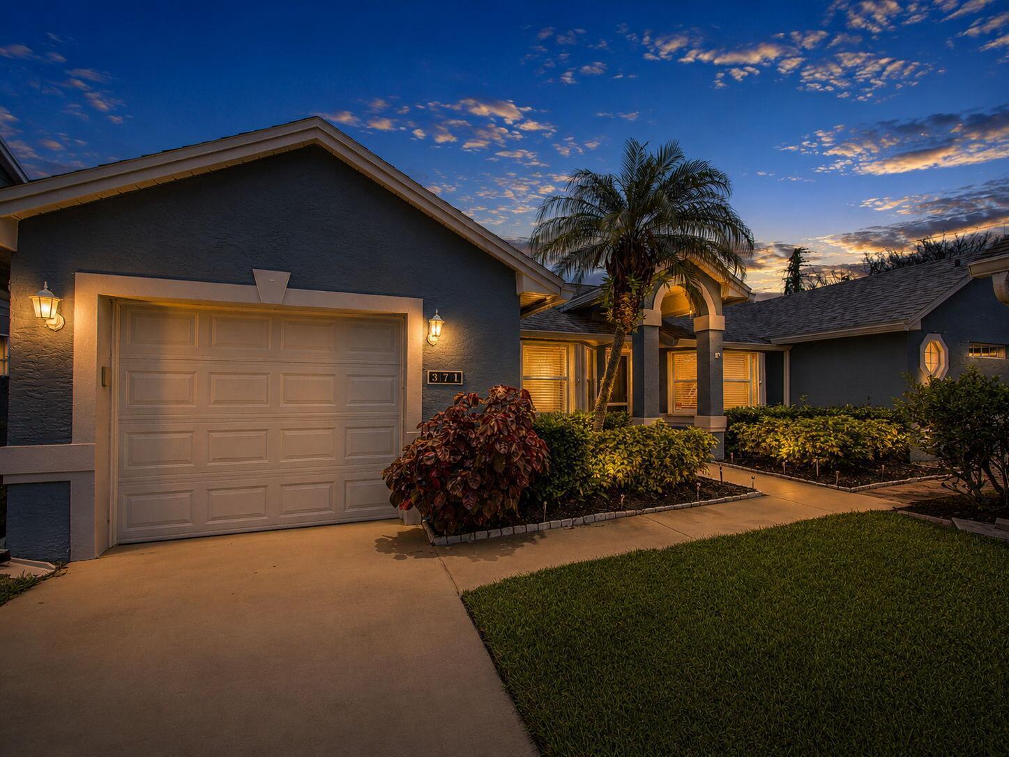 371 NW Sherry Lane, Port St. Lucie FL 34986 photo 2