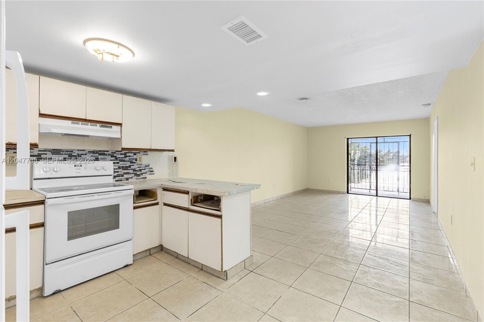 5580 W 26th Ct # 102, Hialeah FL 33016 photo 2