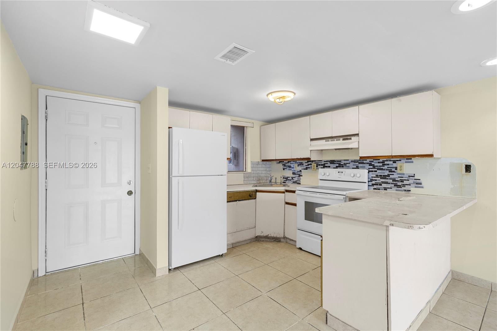 5580 W 26th Ct # 102, Hialeah FL 33016 photo 4