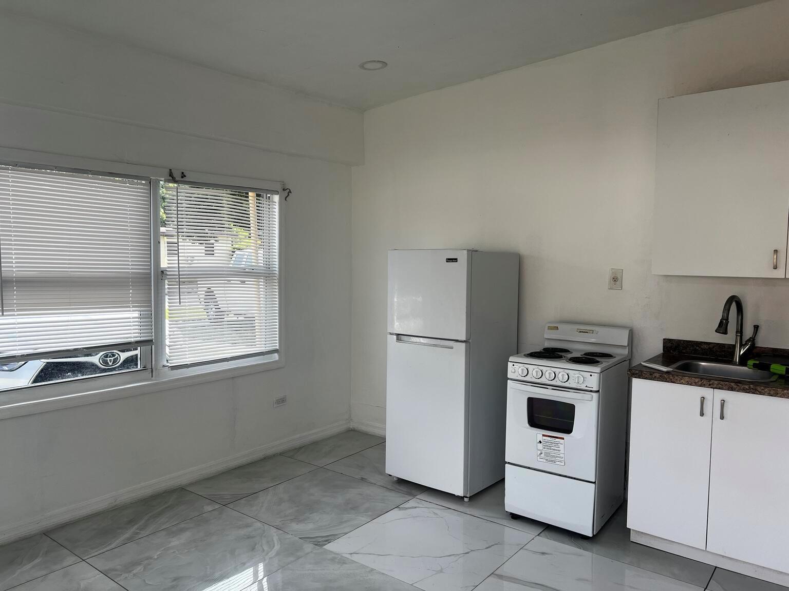 1212 NW 13th Court, Fort Lauderdale FL 33311 photo 2