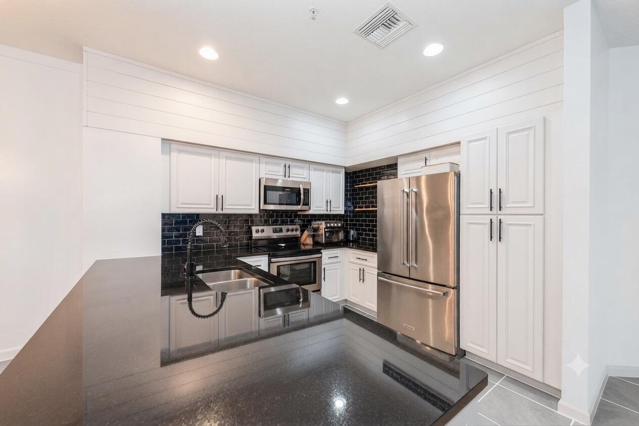 4466 Leo Lane, Riviera Beach FL 33410 photo 2
