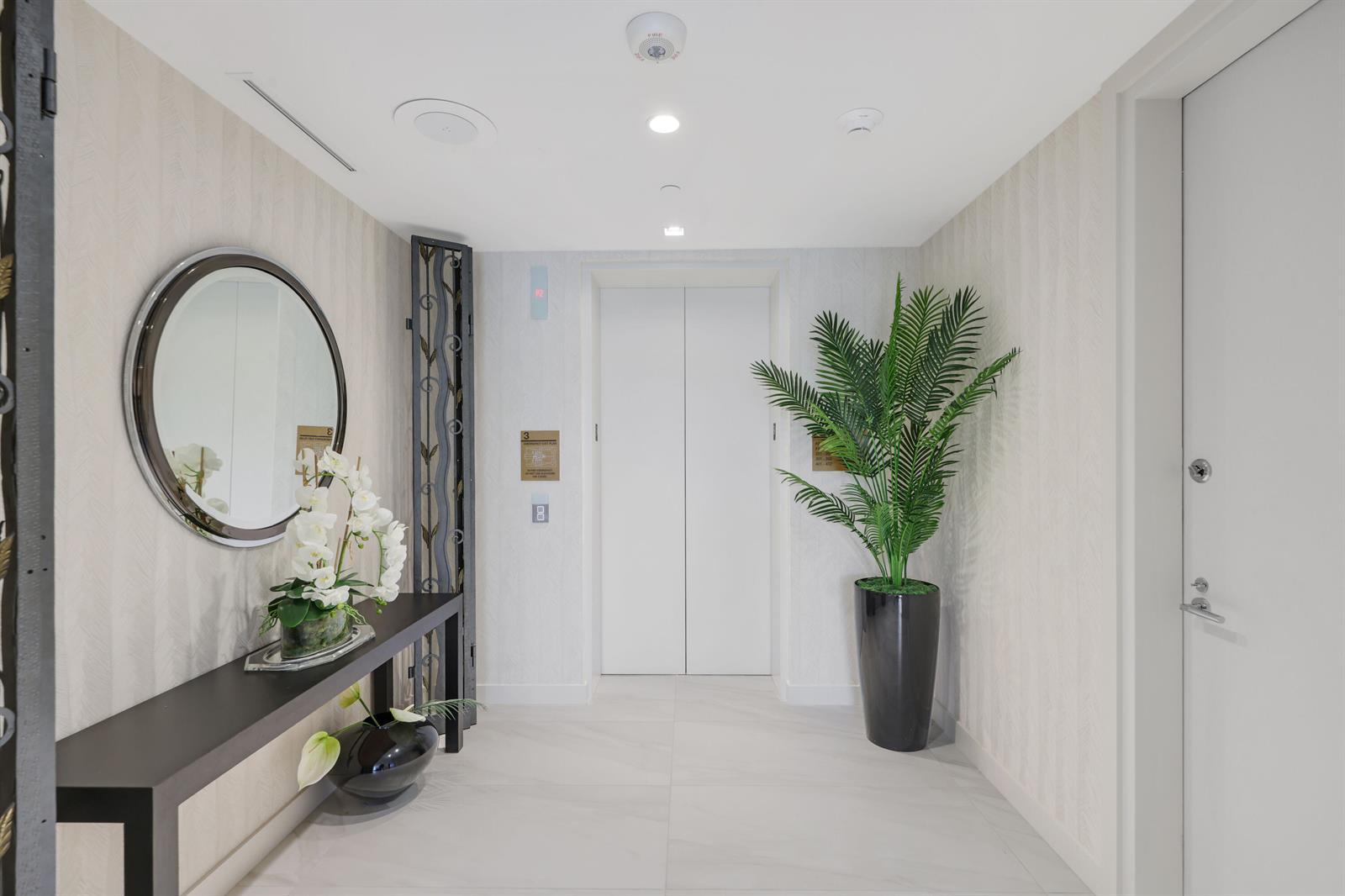 210 SE Mizner Boulevard # 301, Boca Raton FL 33432 photo 2