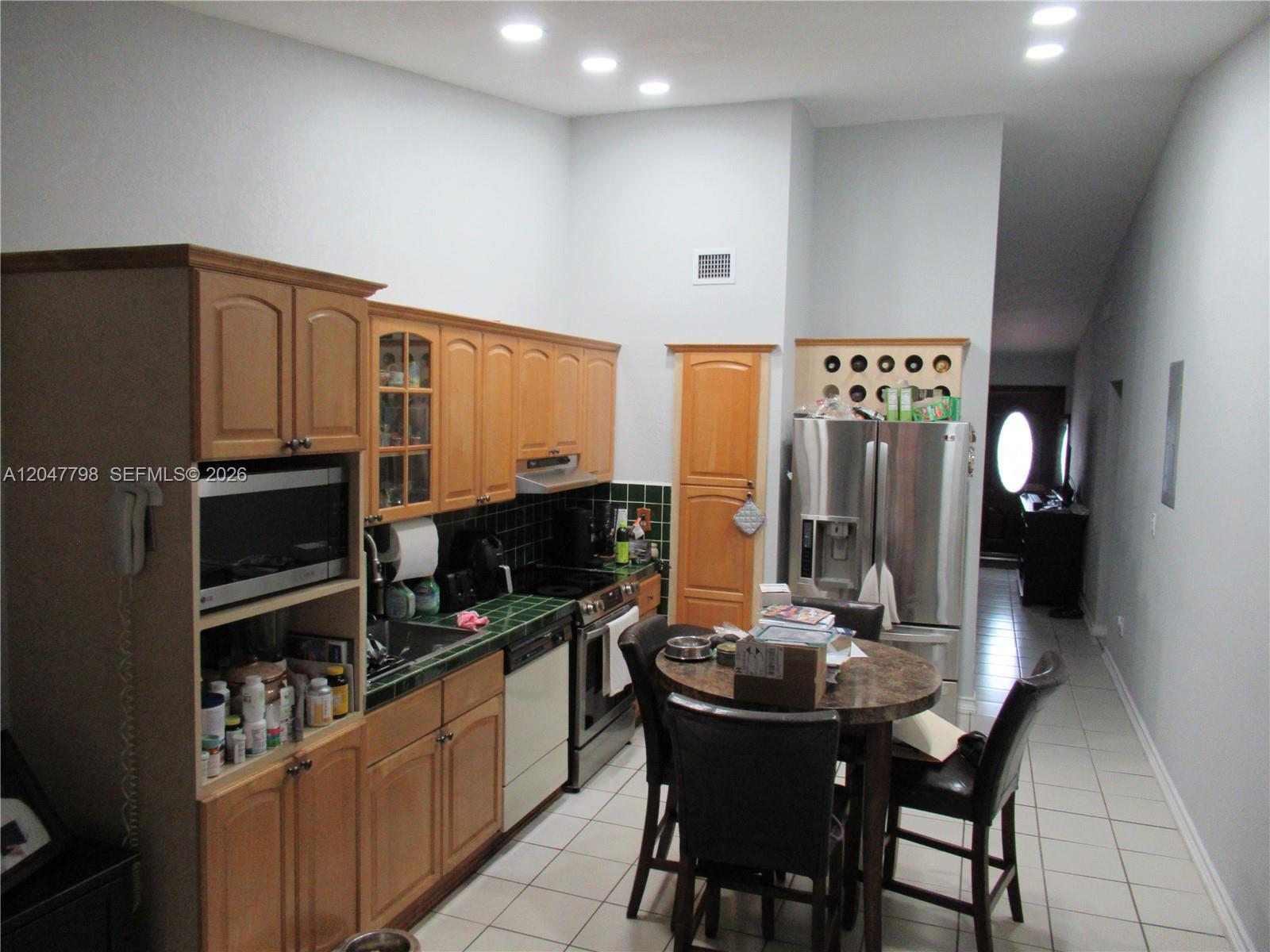 11530 NW 87th Ct, Hialeah Gardens FL 33018 photo 5