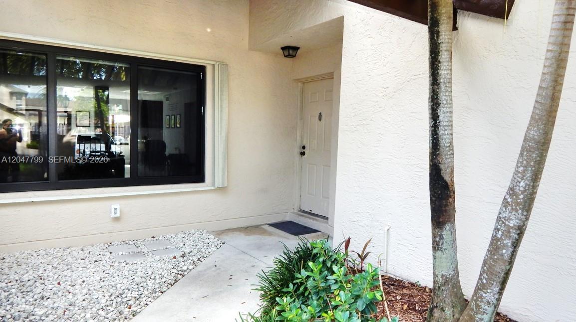 Miami, FL 33186 photo 2