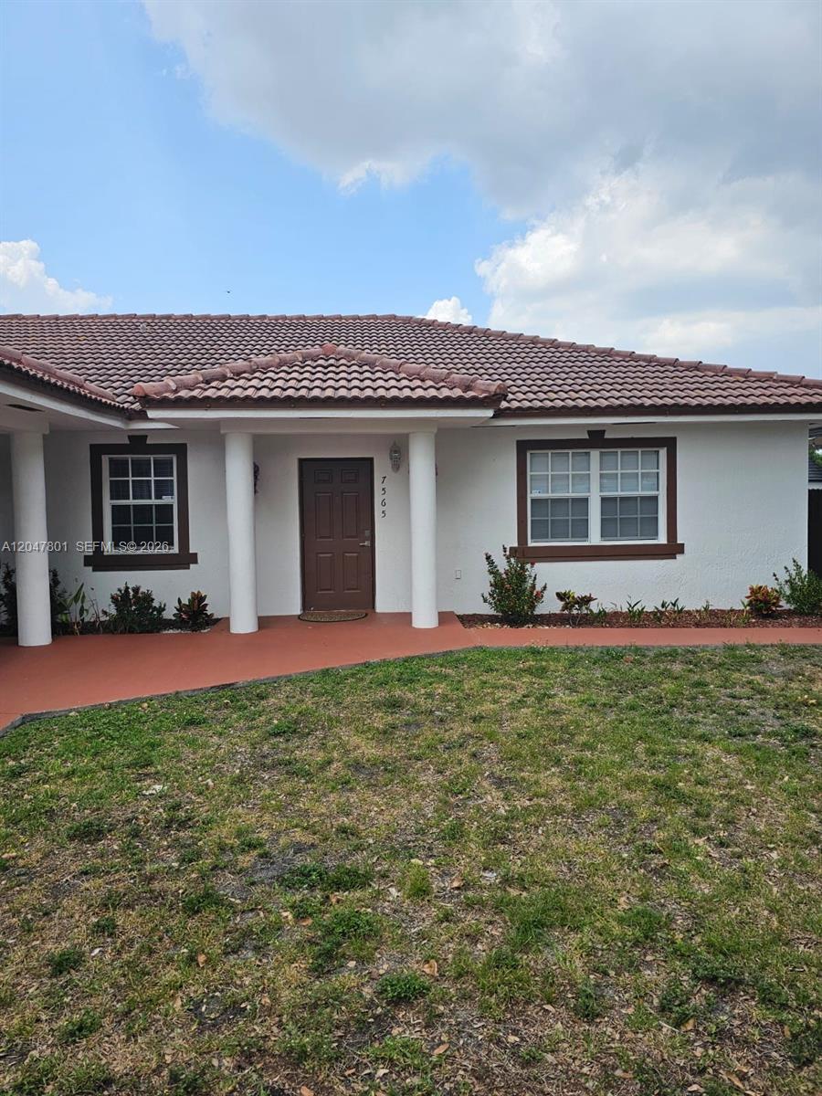 7565 N Augusta Dr # 7567, Hialeah FL 33015