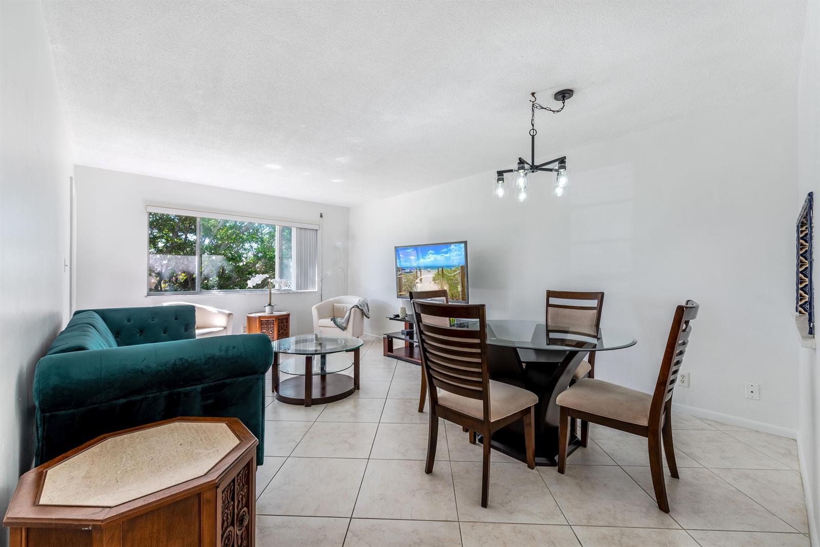 2615 Garden Drive N # 307, Lake Worth FL 33461 photo 3