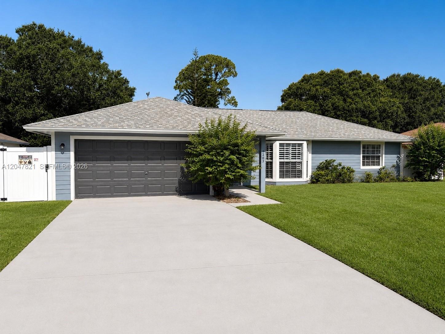 2205 Jo Haywood Dr, Fort Pierce FL 34946