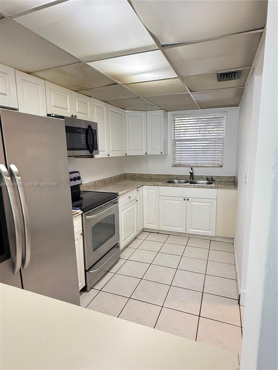 9367 Fontainebleau Blvd # G201, Miami FL 33172