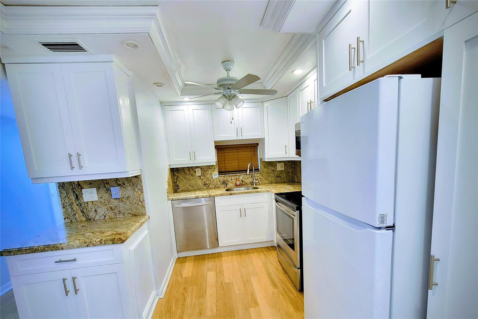 9411 N Hollybrook Lake Drive # 209, Pembroke Pines FL 33025 photo 2