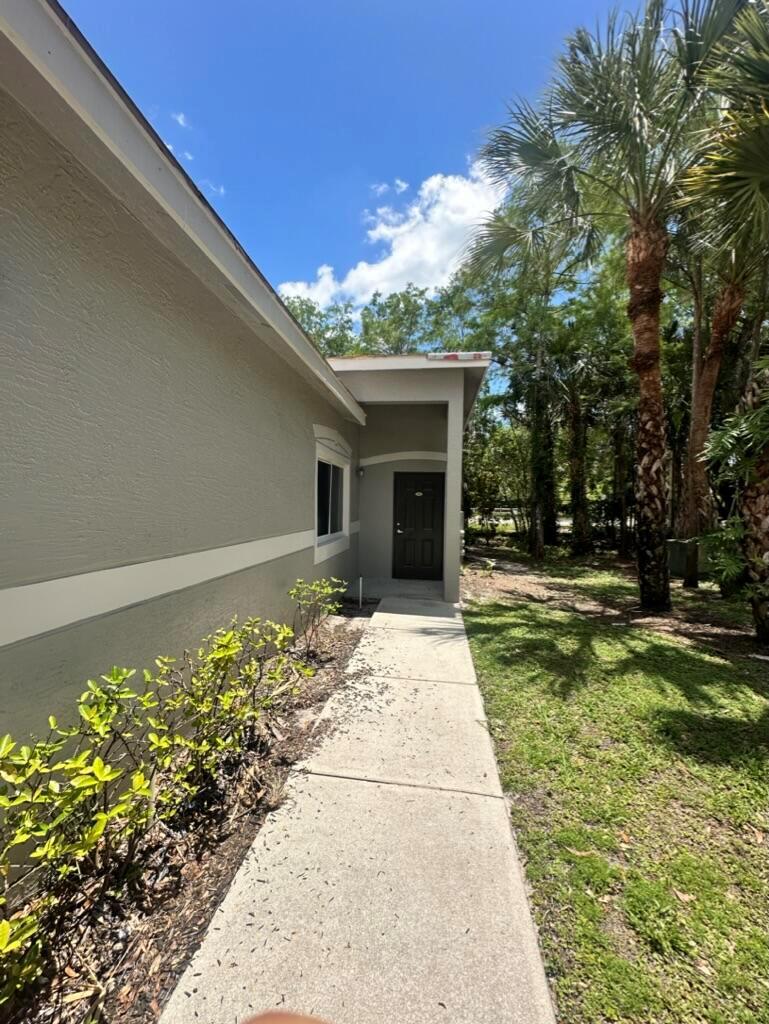 220 Crestwood Circle # 106, Royal Palm Beach FL 33411 photo 2