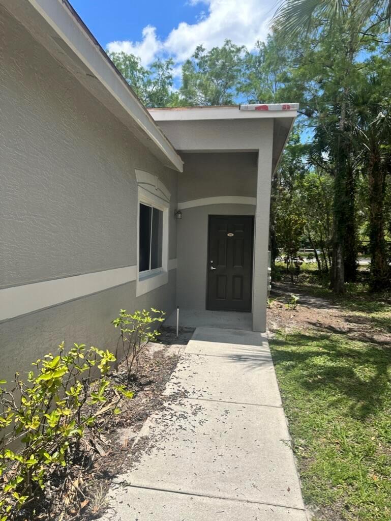 220 Crestwood Circle # 106, Royal Palm Beach FL 33411