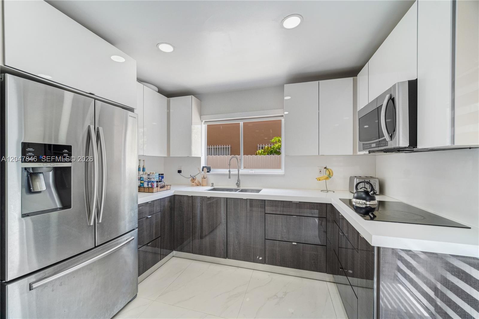 8668 NW 2nd Ter, Miami FL 33126 photo 5