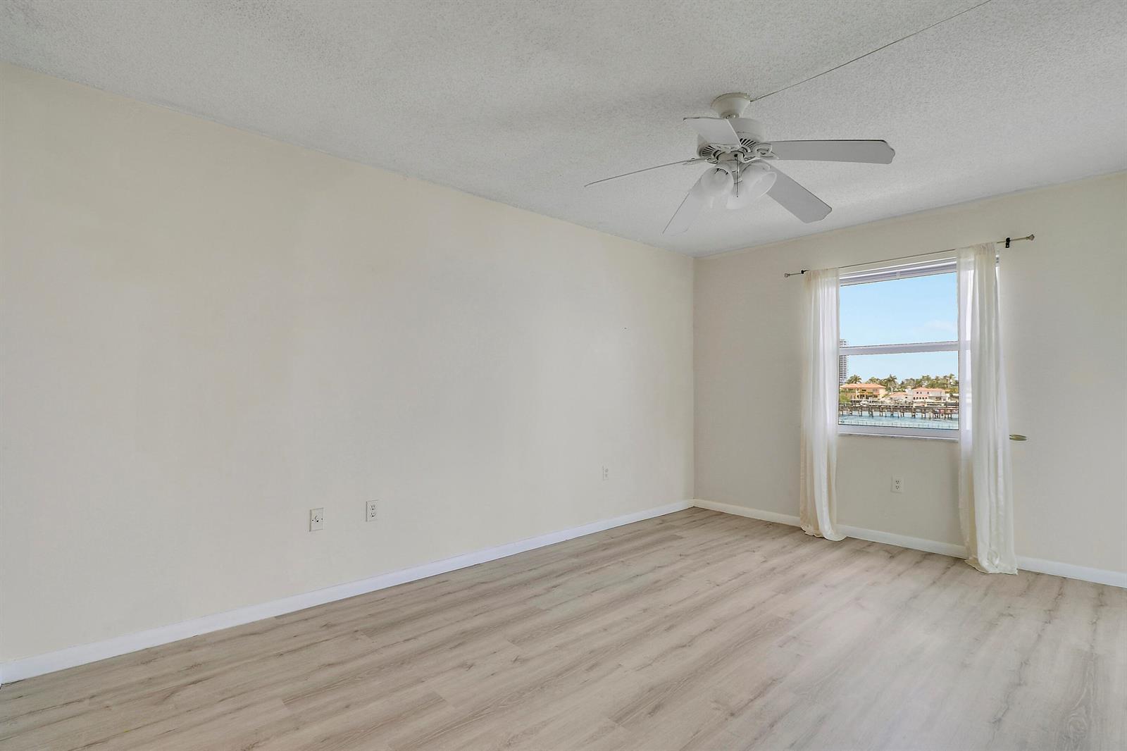410 Wilma Circle # 308, Riviera Beach FL 33404 photo 4