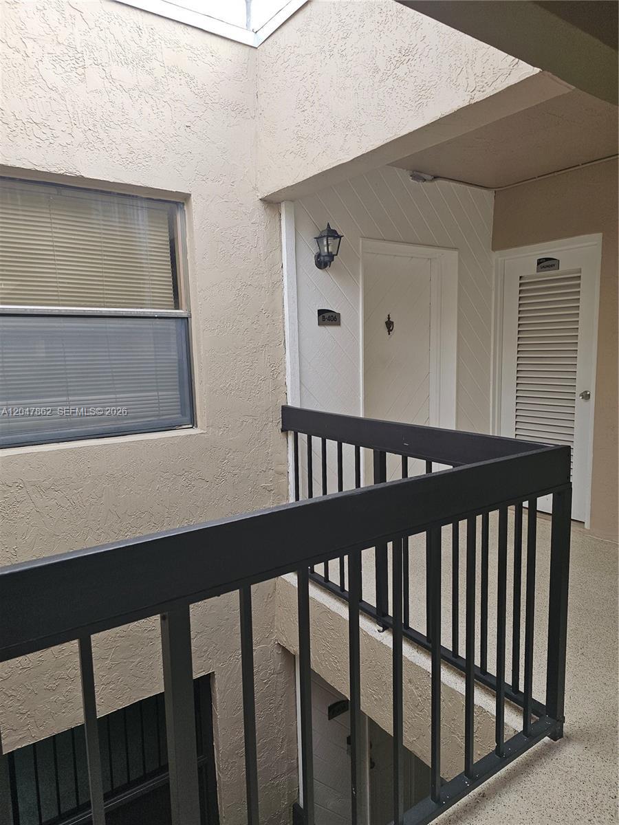 461 Ives Dairy Rd # 2, Miami FL 33179 photo 4