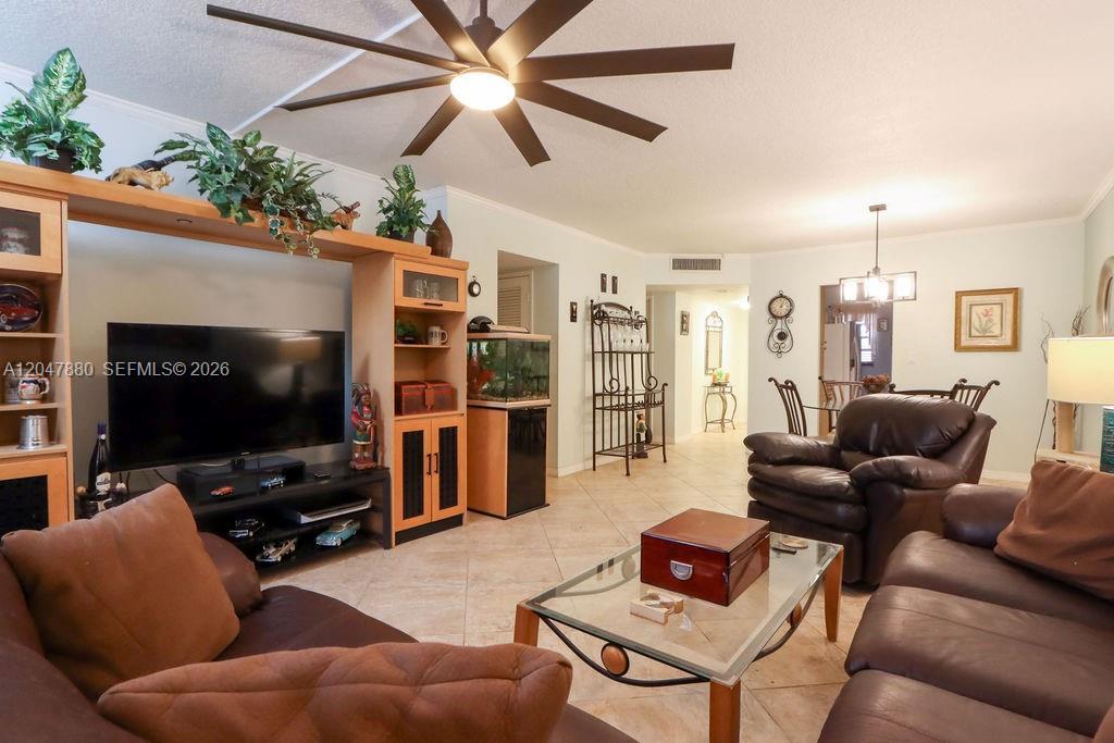 3575 Broken Woods Dr # 303, Coral Springs FL 33065