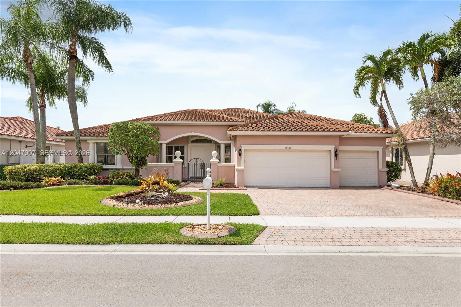 18500 SW 7th St, Pembroke Pines FL 33029