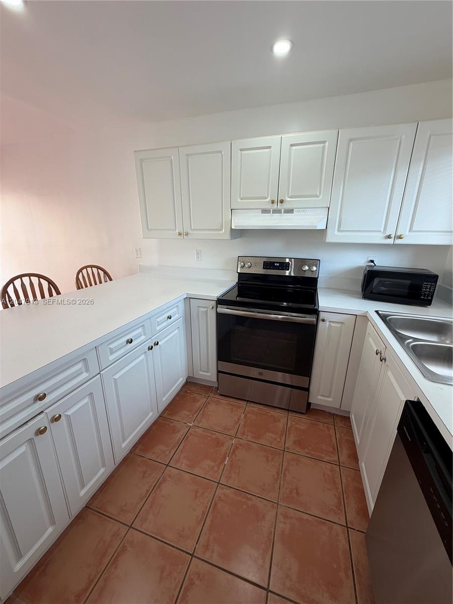6245 Kendale Lakes Cir # 208, Miami FL 33183 photo 4