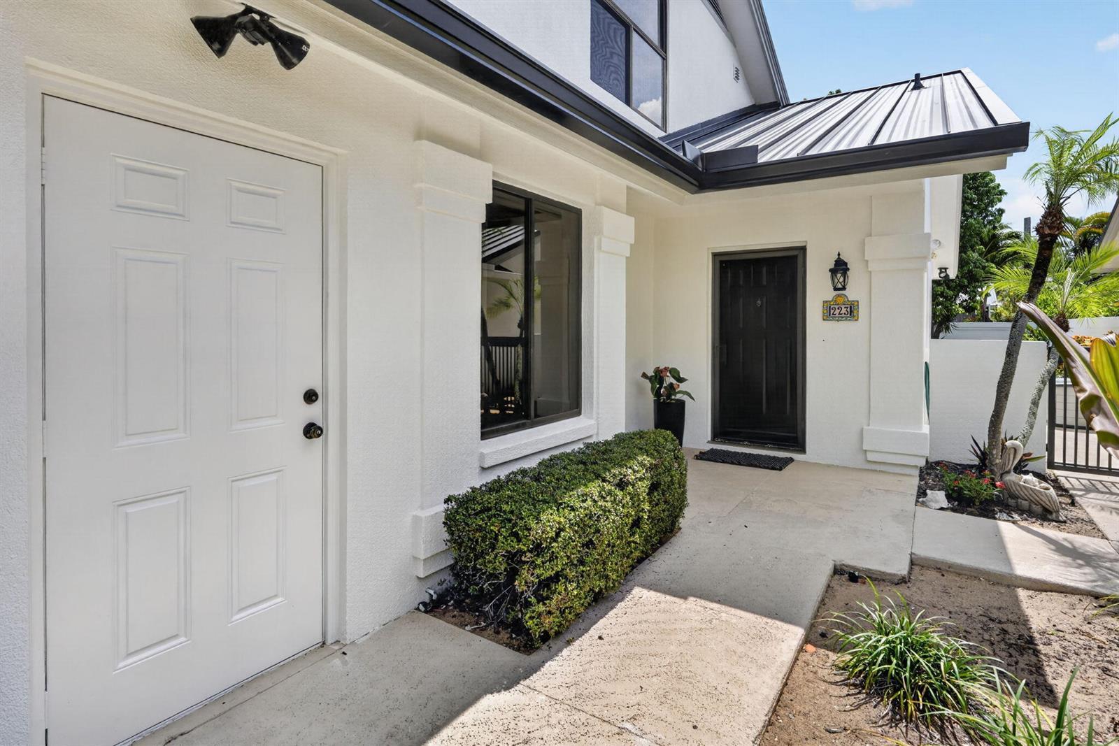 223 E River Park Drive, Jupiter FL 33477 photo 3