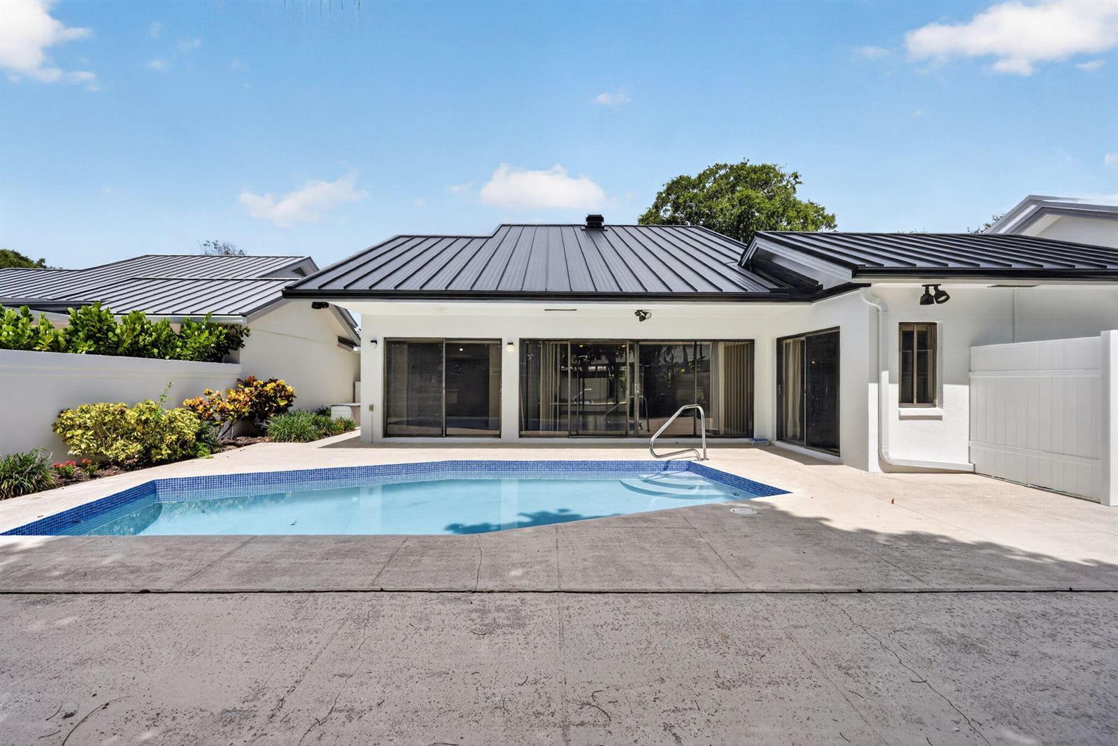 223 E River Park Drive, Jupiter FL 33477 photo 4