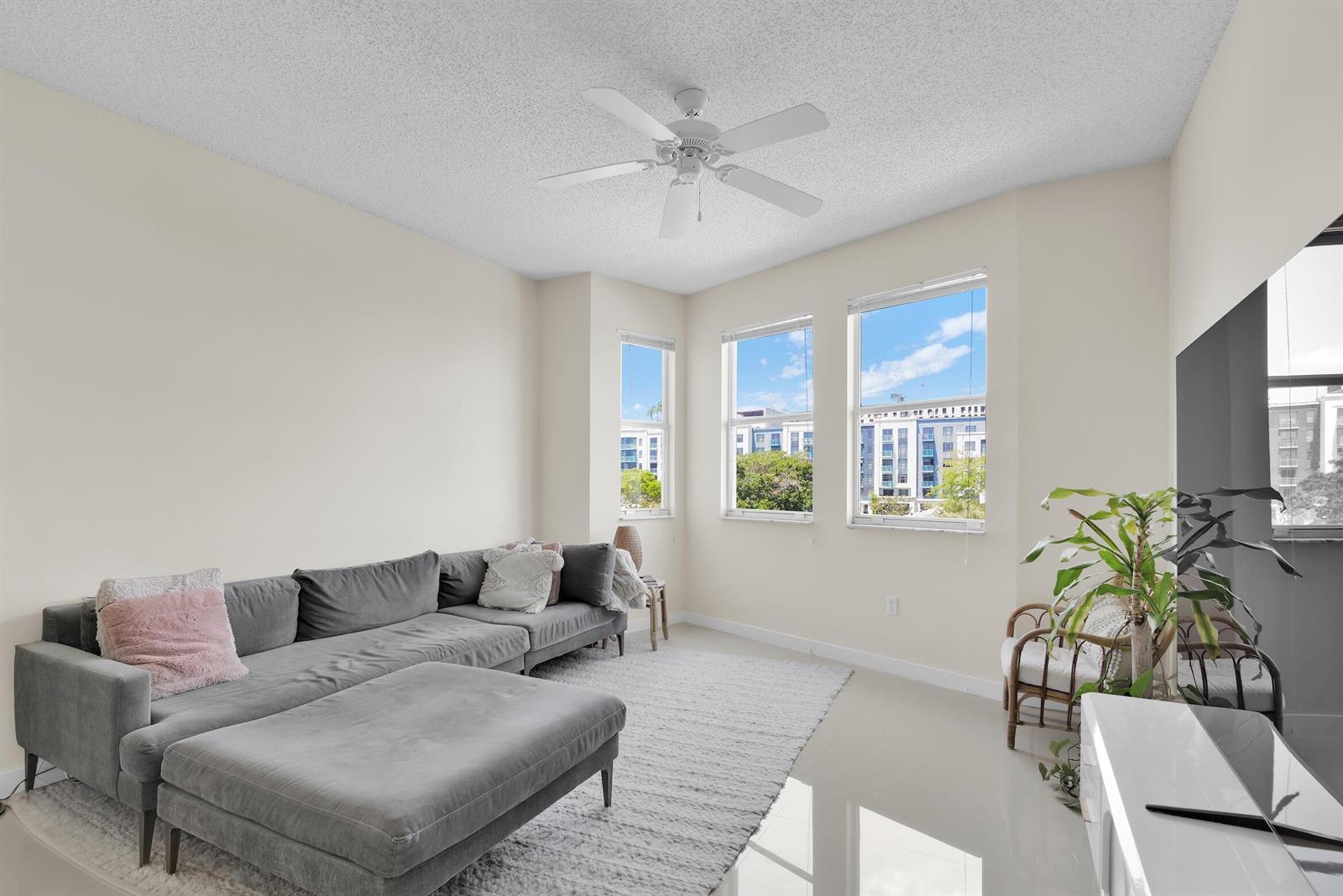 533 NE 3rd Avenue, Fort Lauderdale FL 33301