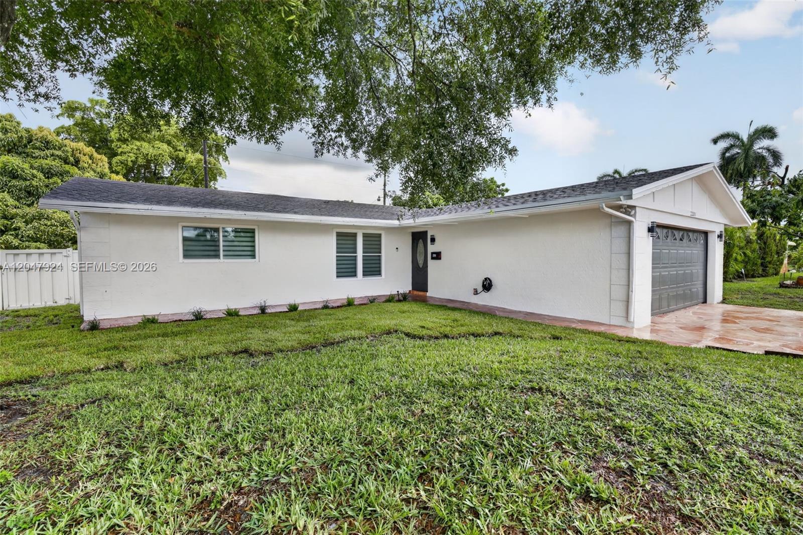 2201 NW 81st Ave, Sunrise FL 33322 photo 4