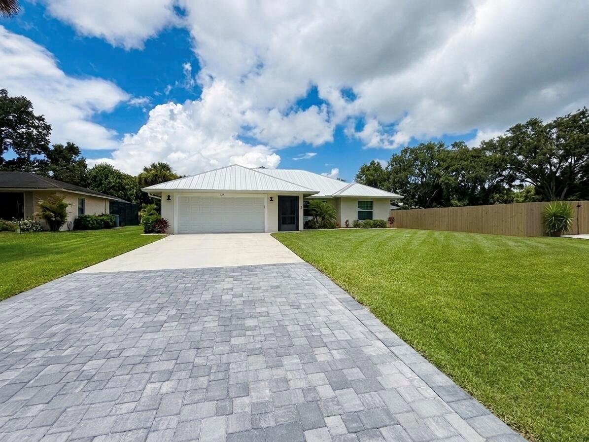 1133 37th Avenue SW, Vero Beach FL 32968 photo 4
