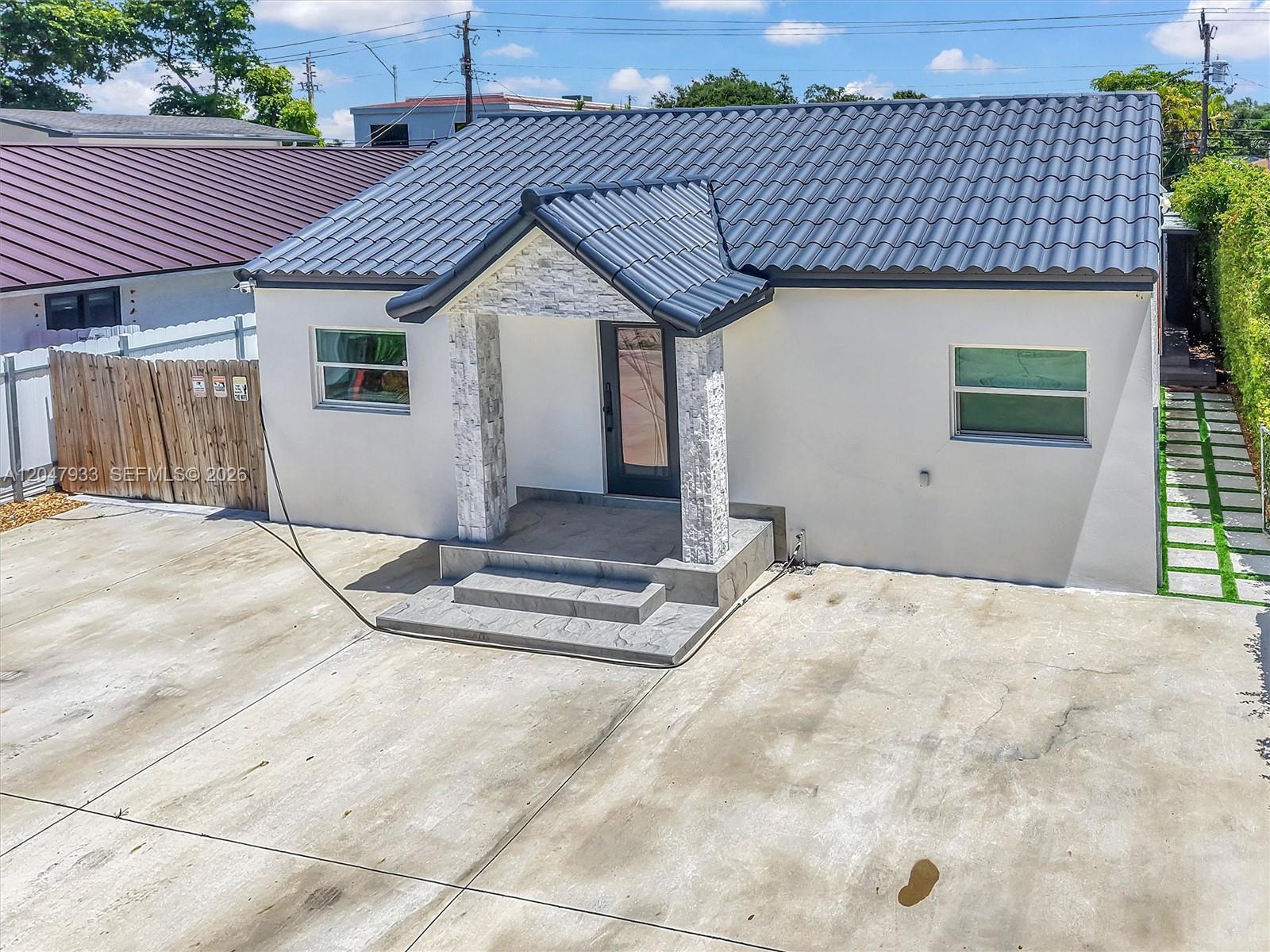 6575 SW 39th Ter, Miami FL 33155 photo 2
