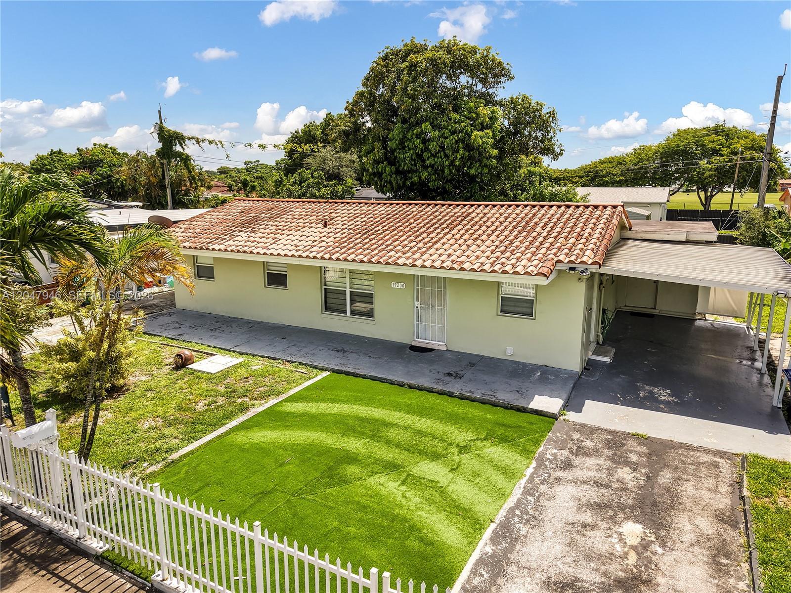 19200 NW 44th Ave, Miami Gardens FL 33055