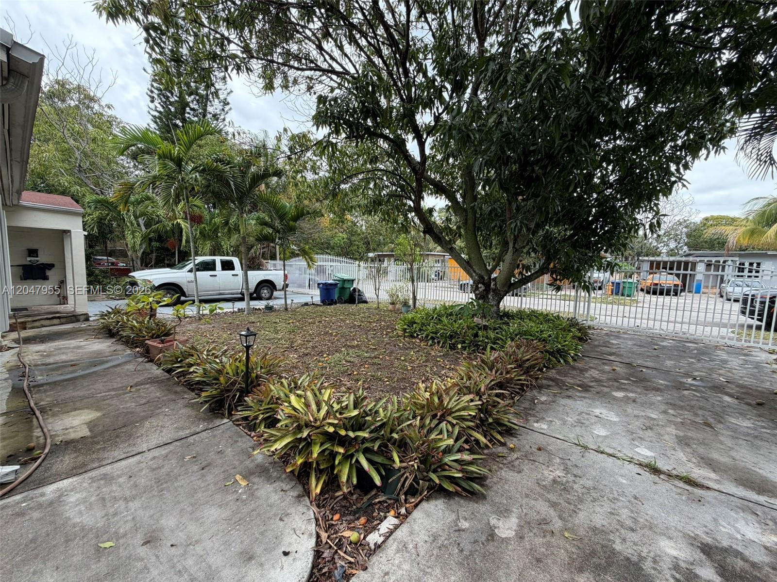 596 NW 109th St, Miami FL 33168 photo 3
