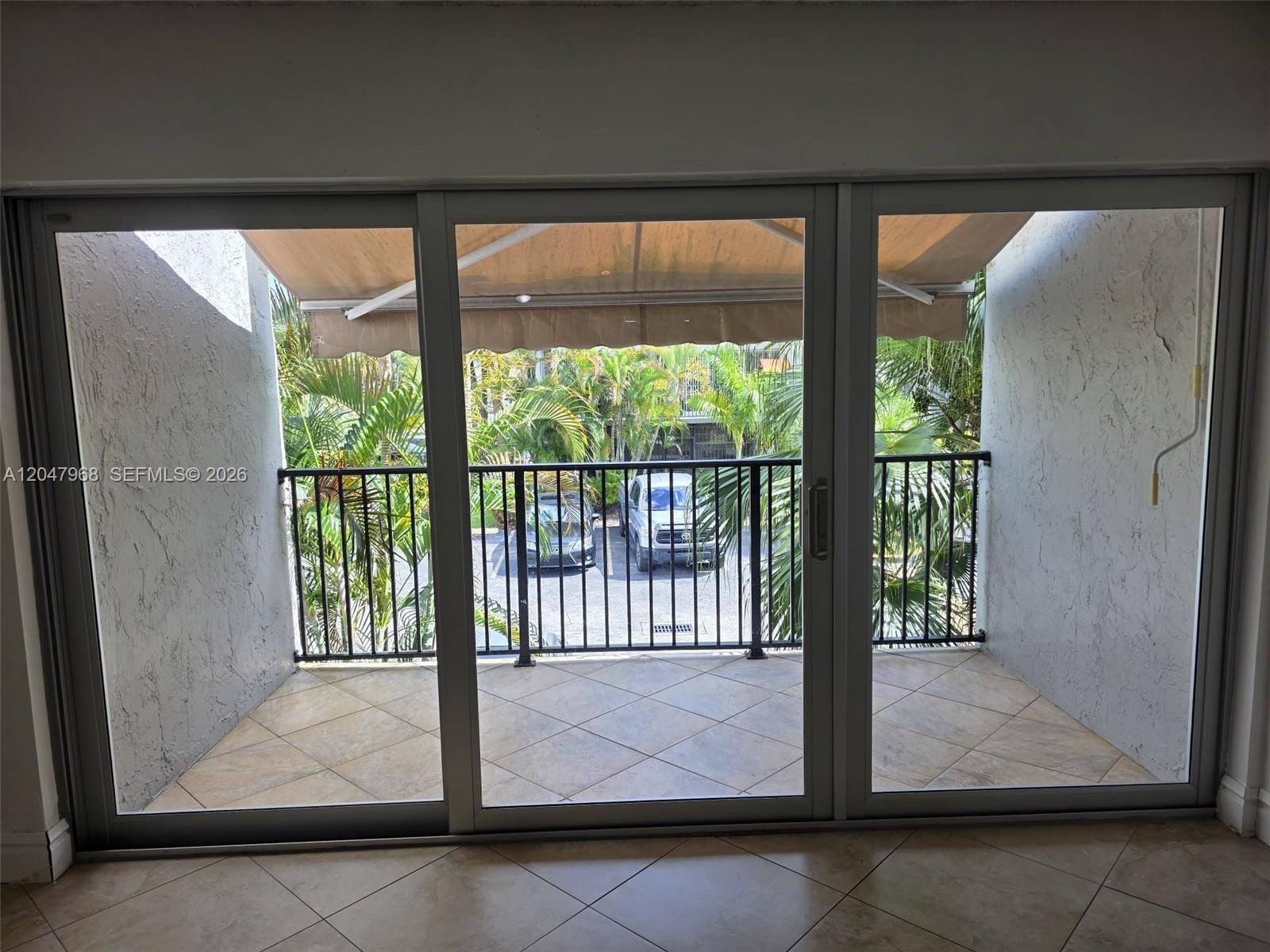 40 NW 87th Ave # D201, Miami FL 33172 photo 4