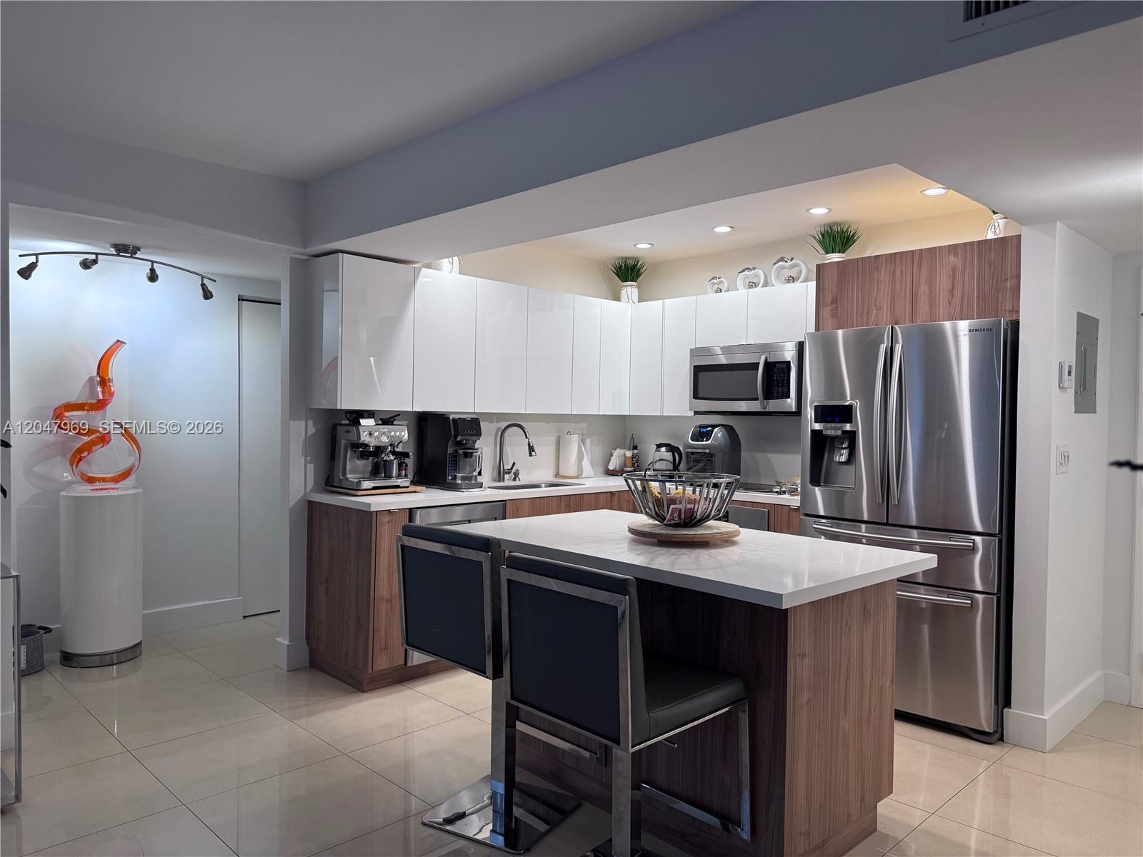 600 Three Islands Blvd # 115, Hallandale Beach FL 33009