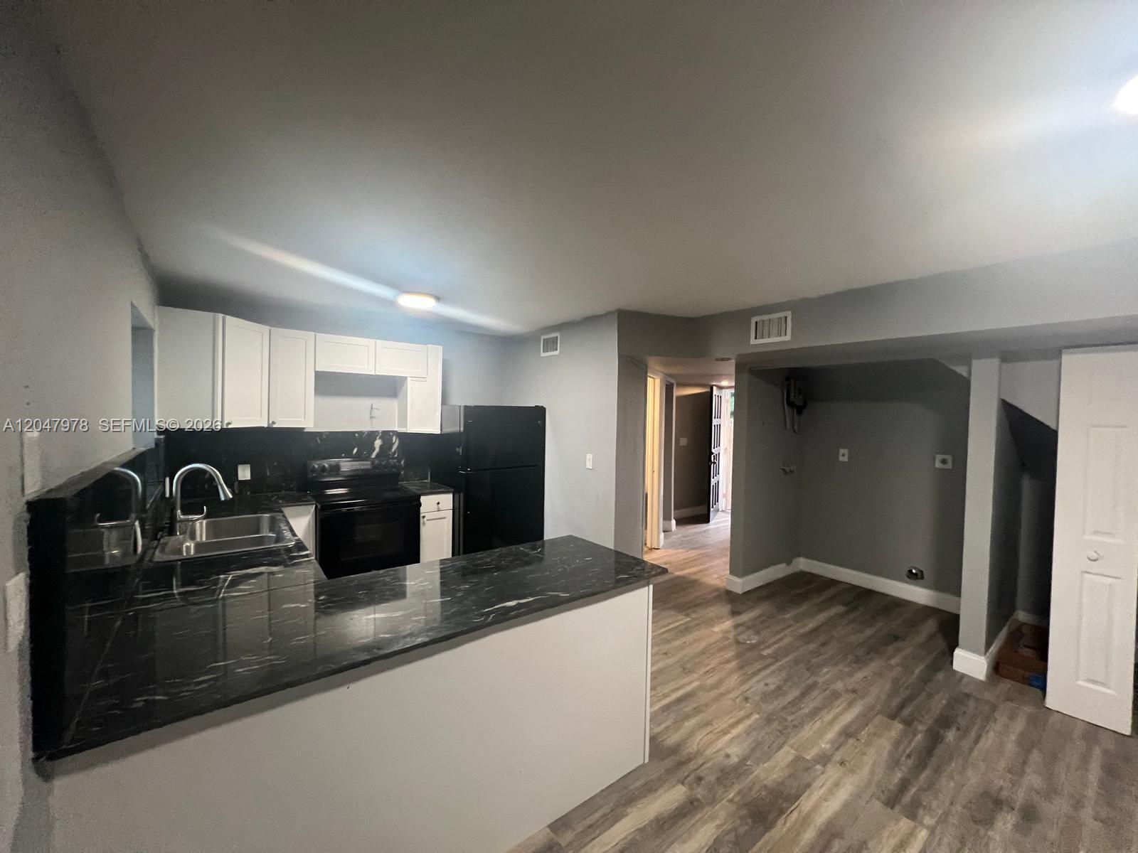 451 NE 136th St # 101, North Miami FL 33161 photo 3