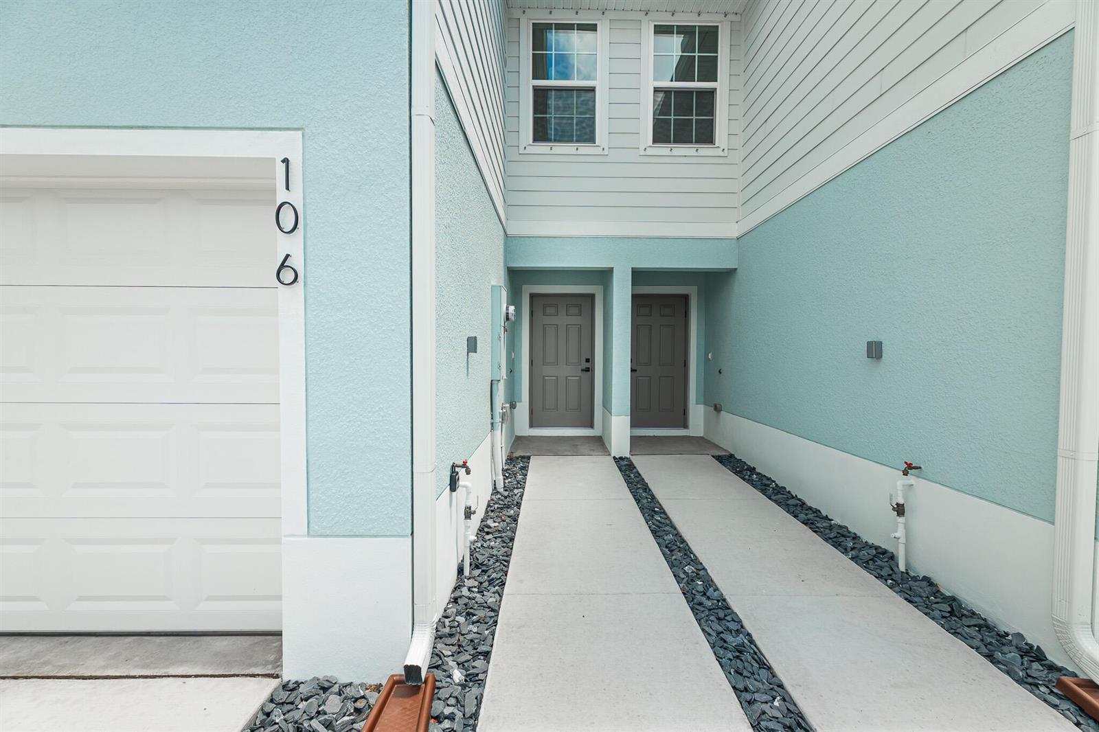 106 Savannah Lakes Boulevard, Fort Pierce FL 34982 photo 2
