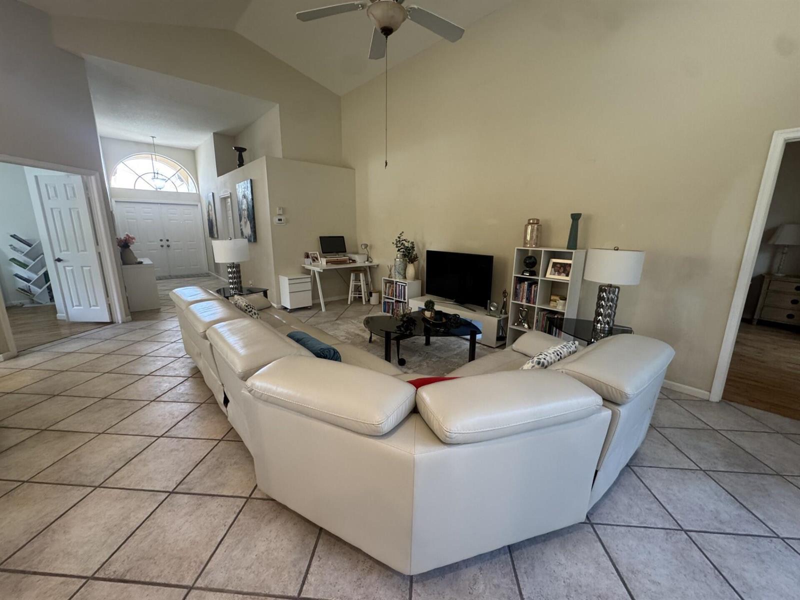1528 SE Holyrood Lane, Port St. Lucie FL 34952 photo 2