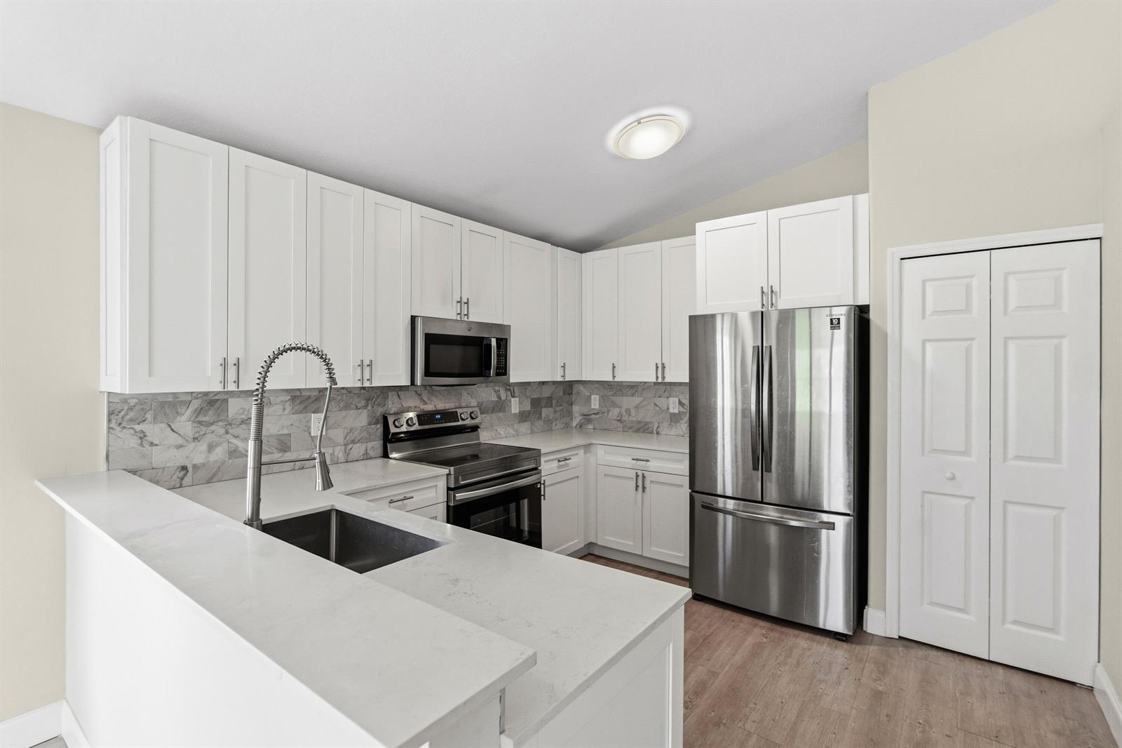 16358 SW 8th Street, Pembroke Pines FL 33027 photo 2