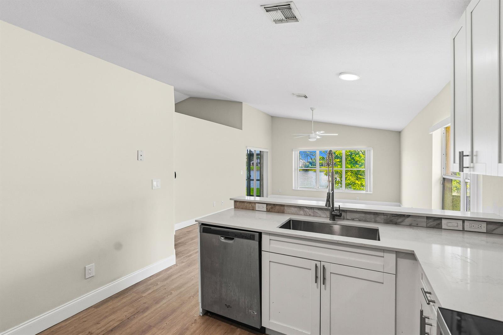 16358 SW 8th Street, Pembroke Pines FL 33027 photo 4