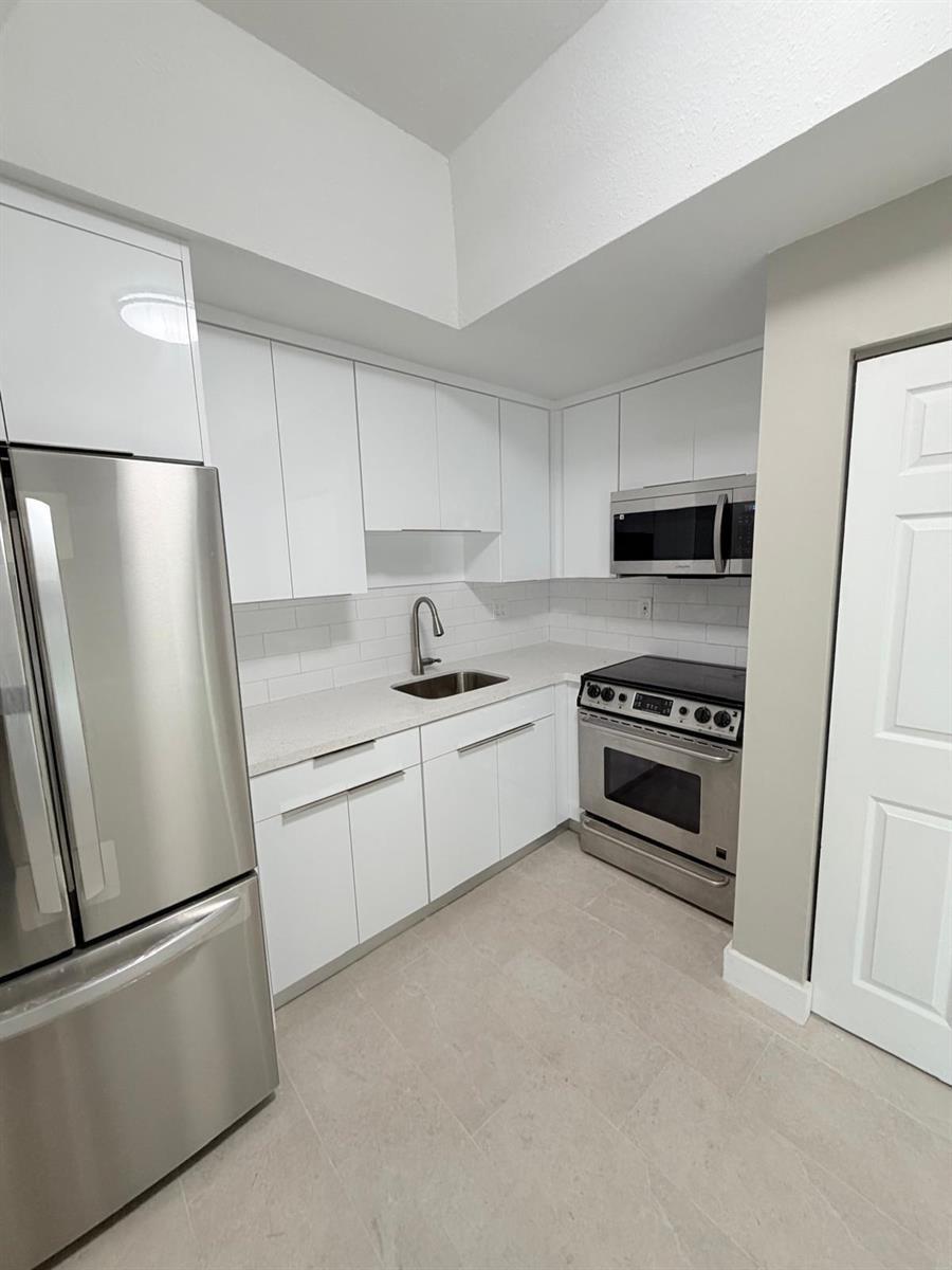 1390 W 37th Street # 101, Hialeah FL 33012 photo 3