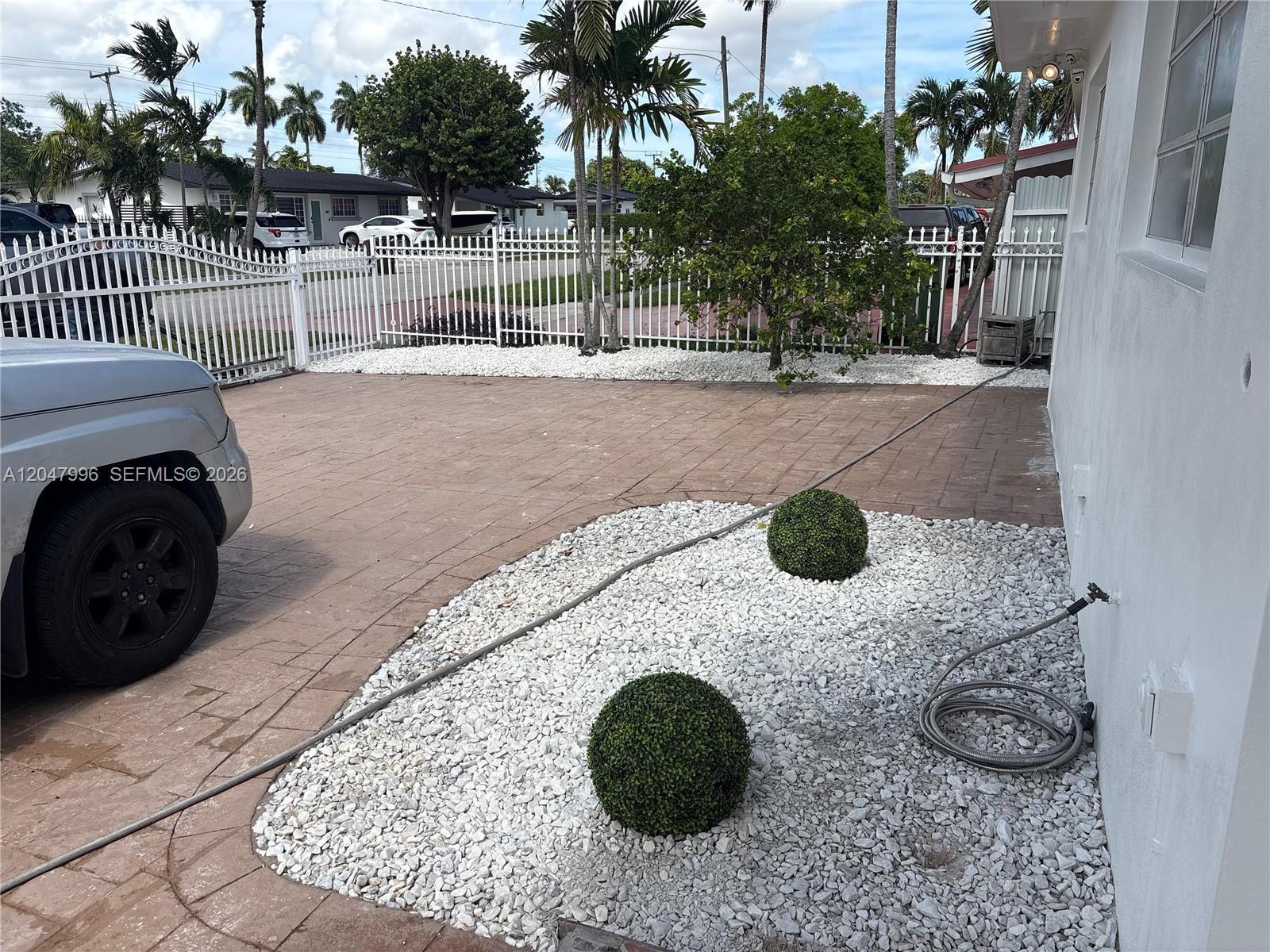 900 W 50th Pl, Hialeah FL 33012 photo 3