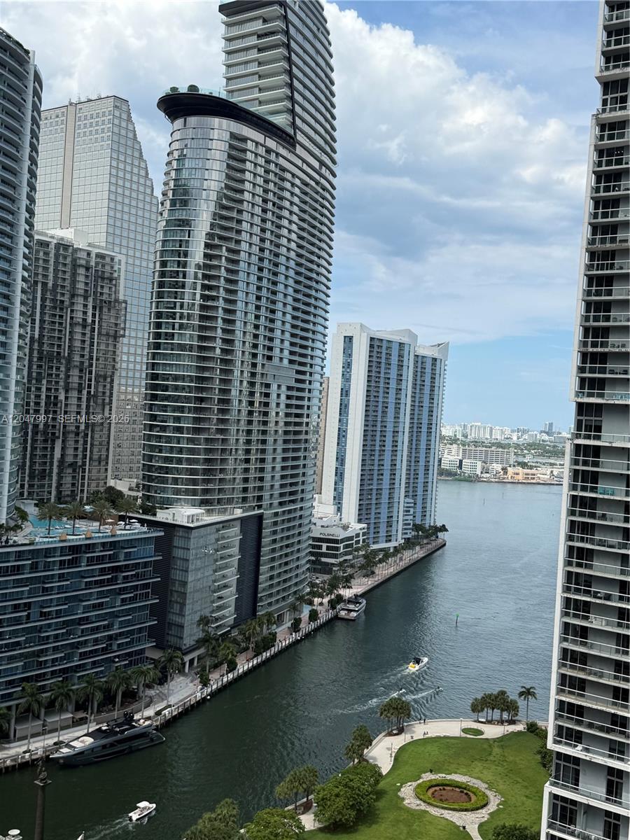500 Brickell Ave # 2907, Miami FL 33131 photo 2