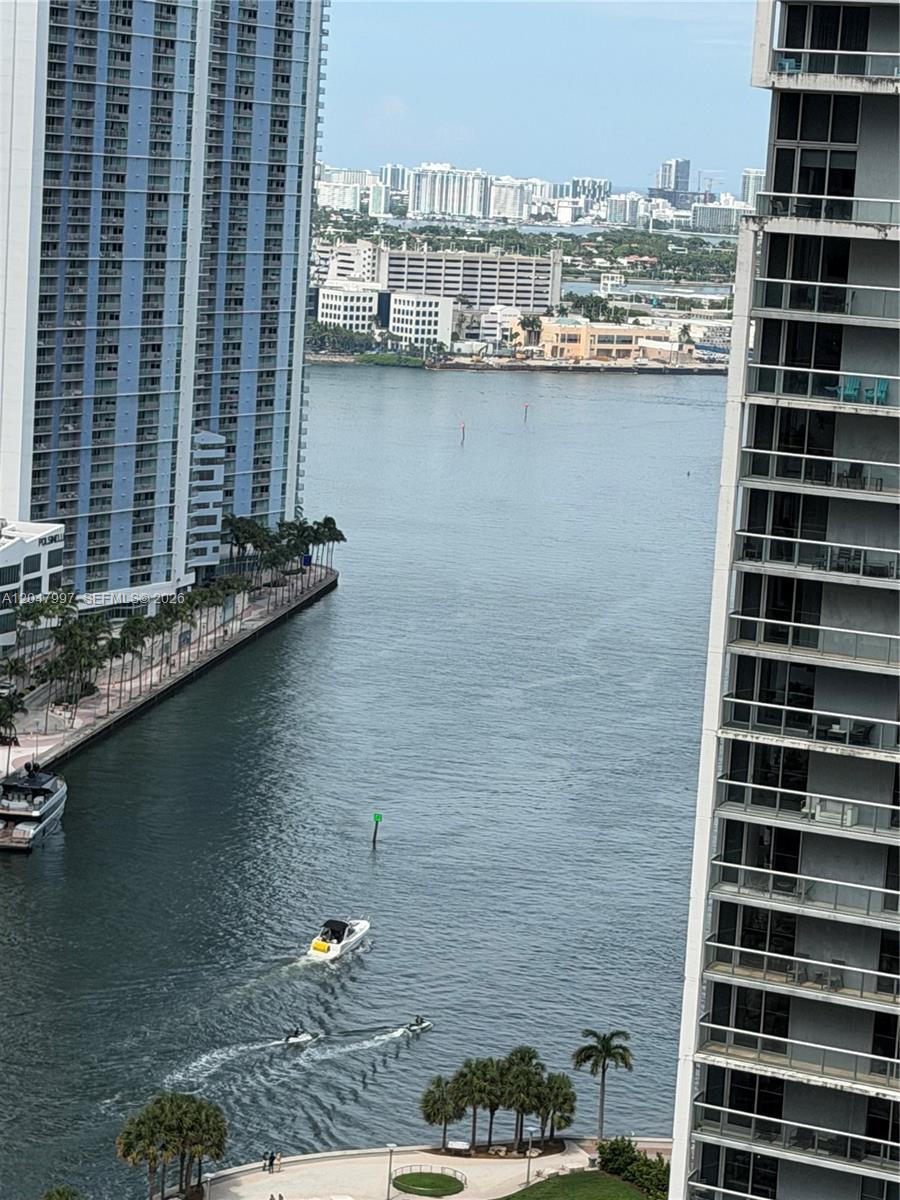500 Brickell Ave # 2907, Miami FL 33131