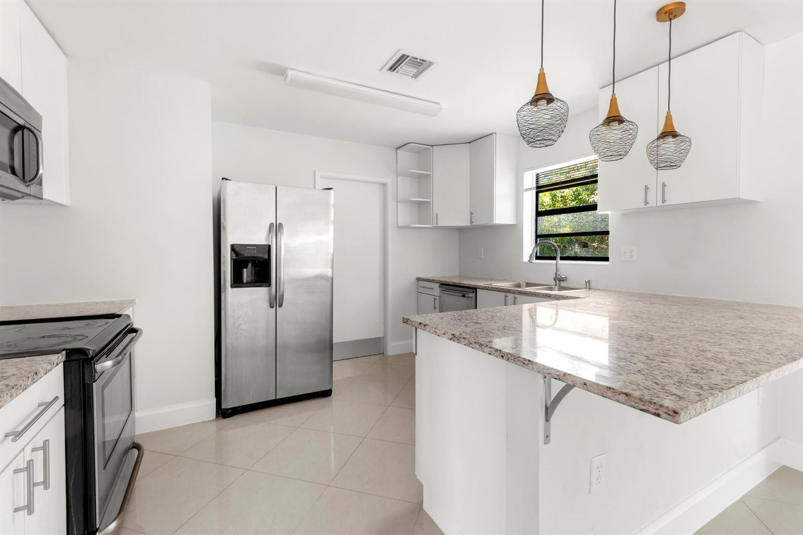 477 NE 35th Street, Boca Raton FL 33431 photo 3